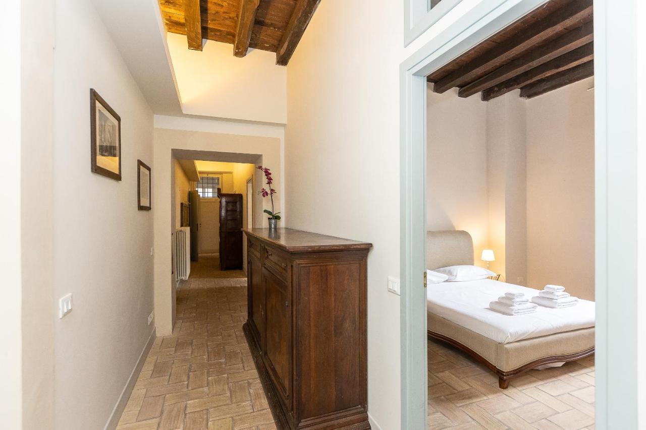 Rome Historical Apartment - Arco Dei Banchi Екстер'єр фото