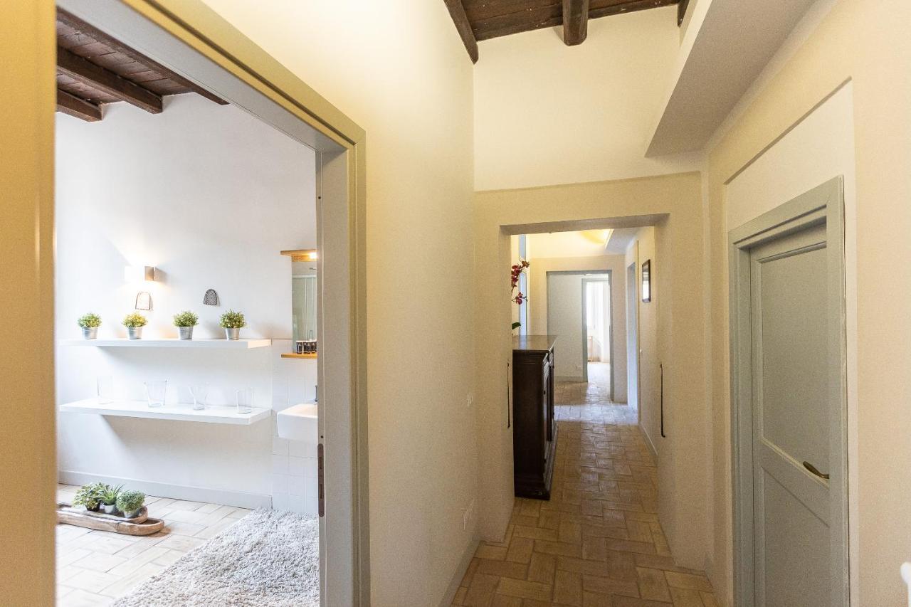 Rome Historical Apartment - Arco Dei Banchi Екстер'єр фото