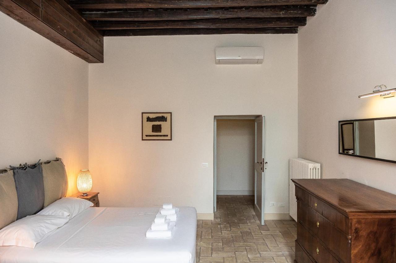 Rome Historical Apartment - Arco Dei Banchi Екстер'єр фото